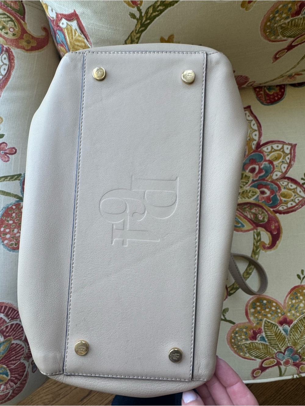 Paris 64 Manhattan Tote in nude like new! - Picture 4 of 6